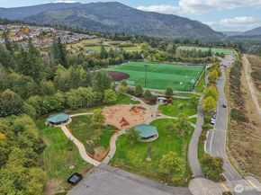 2038 30th Lane NE, Issaquah WA 98029