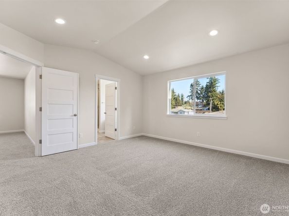 26910 30th Place S 39, Kent WA 98032
