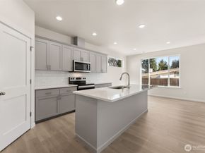 26910 30th Place S 39, Kent WA 98032