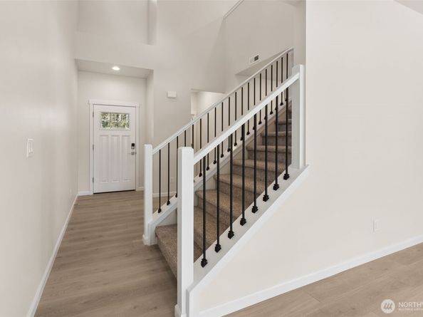 26910 30th Place S 39, Kent WA 98032