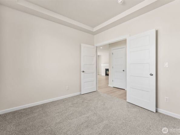 26910 30th Place S 39, Kent WA 98032