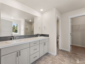 26910 30th Place S 39, Kent WA 98032