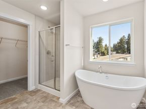26910 30th Place S 39, Kent WA 98032