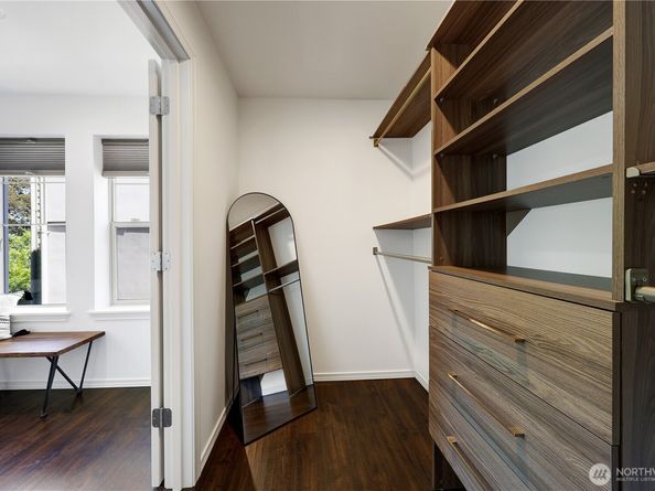 4026 Stone Way N 501, Seattle WA 98103