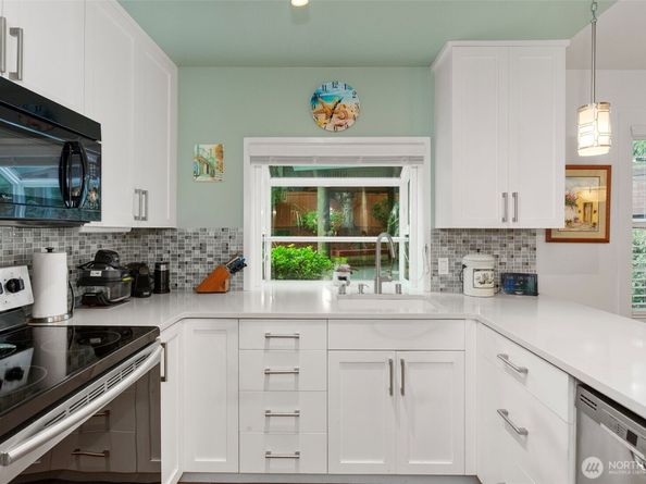 21308 48th Avenue W D1, Mountlake Terrace WA 98043