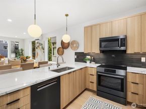 4123 B Chilberg Avenue SW, Seattle WA 98116