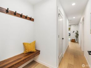 4123 B Chilberg Avenue SW, Seattle WA 98116