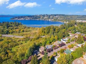 10812 101st Avenue NE, Kirkland WA 98033