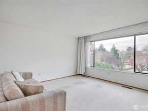 10812 101st Avenue NE, Kirkland WA 98033