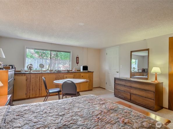 10812 101st Avenue NE, Kirkland WA 98033