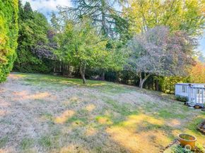 10812 101st Avenue NE, Kirkland WA 98033