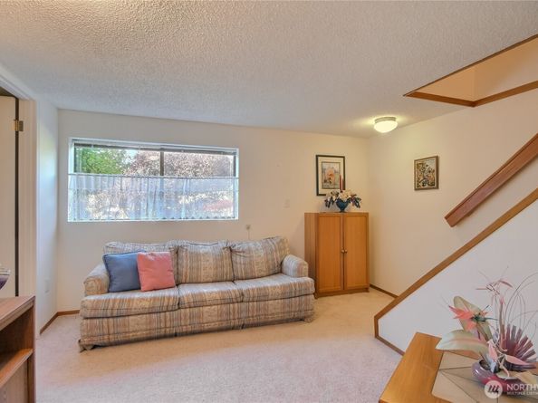 10812 101st Avenue NE, Kirkland WA 98033