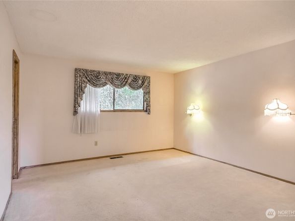 10812 101st Avenue NE, Kirkland WA 98033