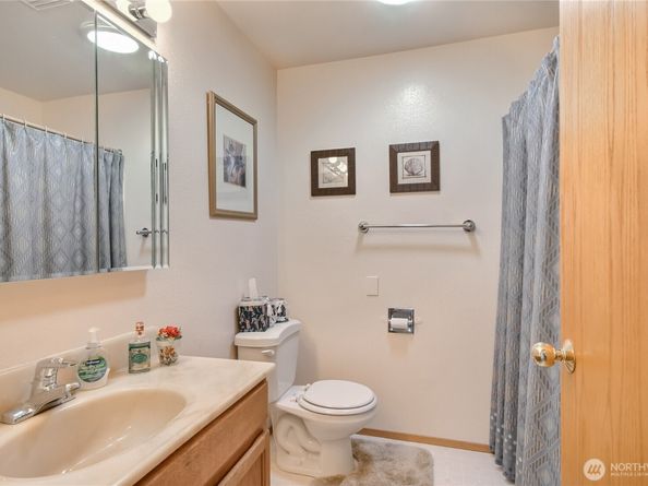 10812 101st Avenue NE, Kirkland WA 98033