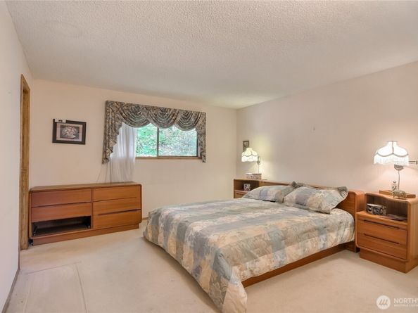 10812 101st Avenue NE, Kirkland WA 98033