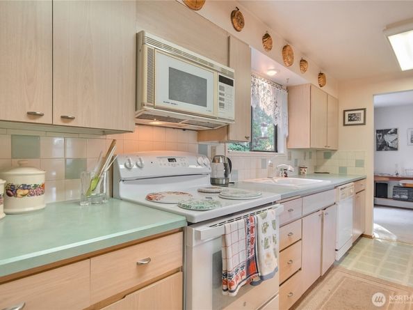 10812 101st Avenue NE, Kirkland WA 98033