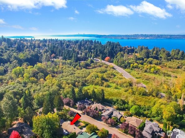 10812 101st Avenue NE, Kirkland WA 98033