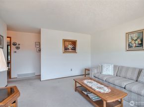 10812 101st Avenue NE, Kirkland WA 98033