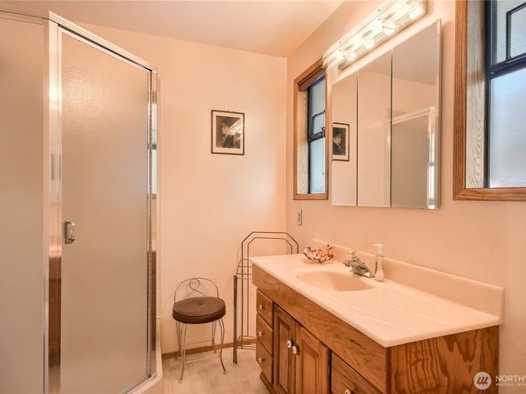 10812 101st Avenue NE, Kirkland WA 98033