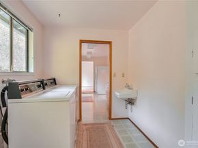 10812 101st Avenue NE, Kirkland WA 98033