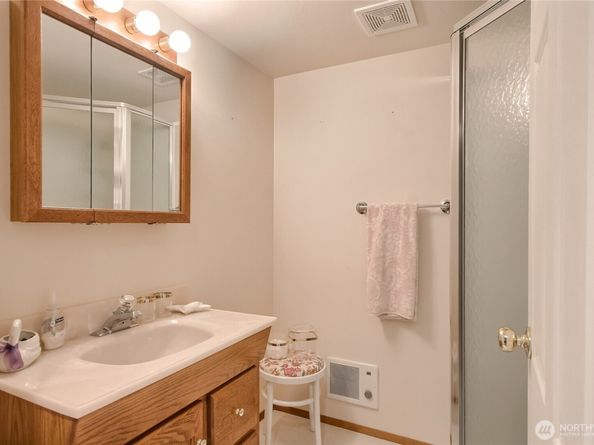 10812 101st Avenue NE, Kirkland WA 98033