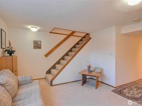 10812 101st Avenue NE, Kirkland WA 98033