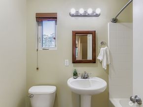 838 4th Avenue NE, Issaquah WA 98029