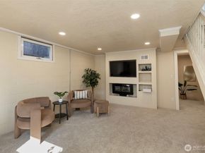 212 Willow Street, Bremerton WA 98310