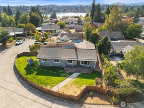 212 Willow Street, Bremerton WA 98310
