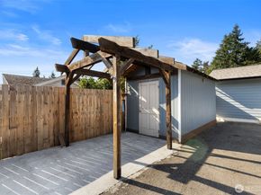 212 Willow Street, Bremerton WA 98310