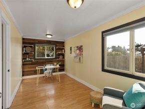 212 Willow Street, Bremerton WA 98310