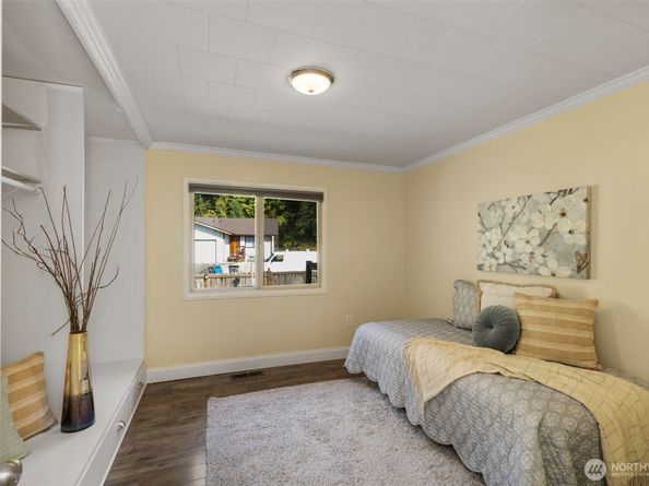 212 Willow Street, Bremerton WA 98310