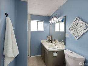 212 Willow Street, Bremerton WA 98310