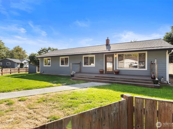 212 Willow Street, Bremerton WA 98310