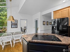 33349 12th Avenue SW, Federal Way WA 98023