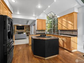 33349 12th Avenue SW, Federal Way WA 98023