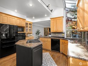 33349 12th Avenue SW, Federal Way WA 98023