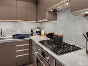 800 Columbia Street 515, Seattle WA 98104