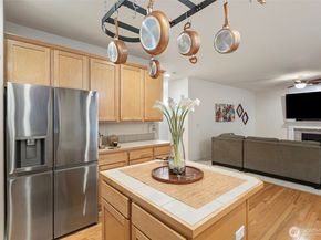 1233 160th Street SW, Lynnwood WA 98087