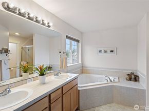 1233 160th Street SW, Lynnwood WA 98087