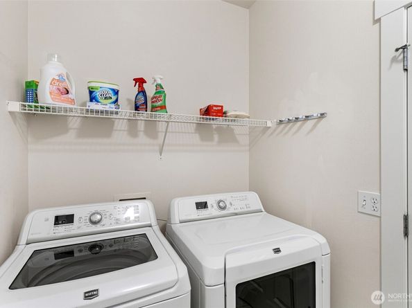 1233 160th Street SW, Lynnwood WA 98087