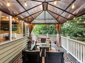 1233 160th Street SW, Lynnwood WA 98087