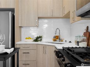 5517 A 9th Avenue NW, Seattle WA 98107