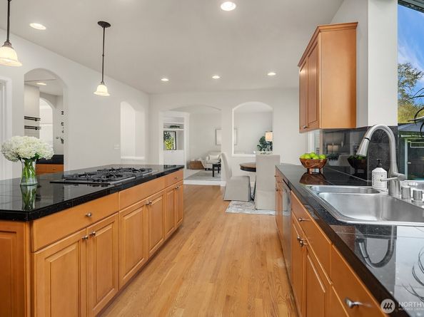 26730 SE 12th Way, Sammamish WA 98075