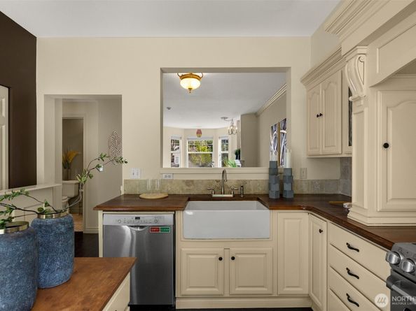 9717 178th Place NE 3, Redmond WA 98052