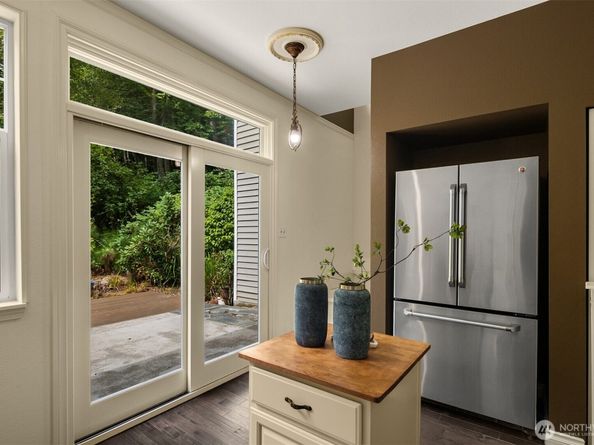 9717 178th Place NE 3, Redmond WA 98052