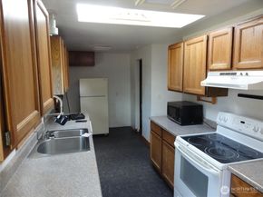 28821 18th Avenue S, Federal Way WA 98003