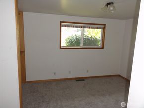 28821 18th Avenue S, Federal Way WA 98003