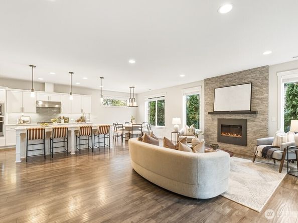 19407 121st Place SE, Kent WA 98031