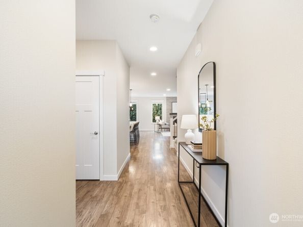 19407 121st Place SE, Kent WA 98031